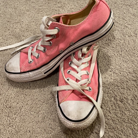 Pink Converse - Picture 3 of 4